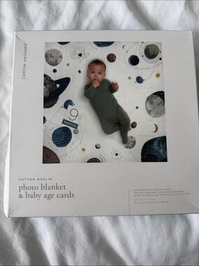 Baby Cotton Muslin Photo Blanket & Baby Age Cards - White/Navy